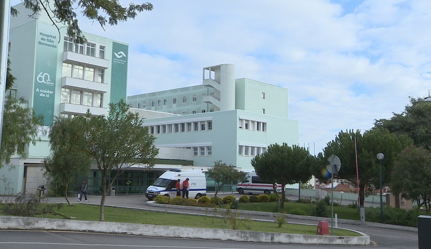 Público: Demissão em bloco de 87 médicos do Hospital de Setúbal