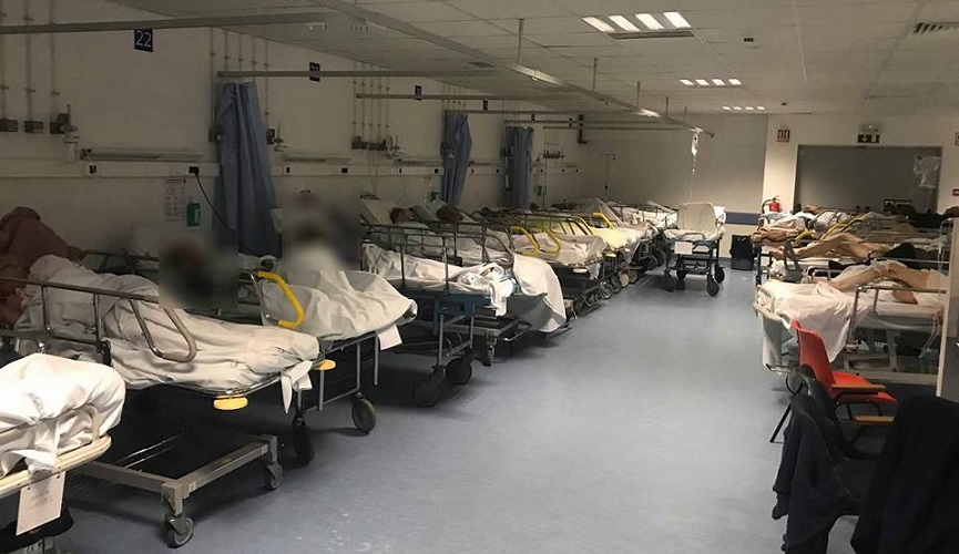 DN: Hospitais à “beira de um ataque de nervos” e boys nas administrações